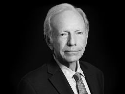 Ex senador Joe Lieberman