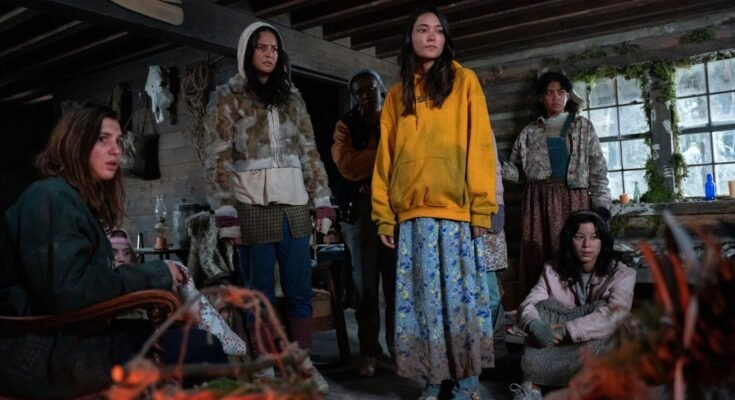 (De izquierda a derecha): Sophie Nelissa, Courtney Eatto, Nia Sodaya, Alexa Barjoas, Nuha Jes Izman y Mye Lea para