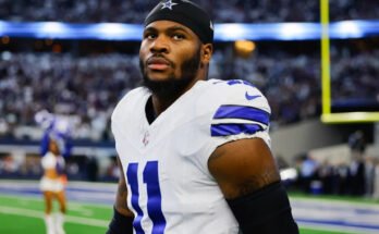 Archivo: la secundaria de los Dallas Cowboys, Micah Parsons, examina las gradas ante un partido de fútbol de la NFL contra los Baltimore Ravens, el 22 de septiembre de 2024 en Arlington, Texas. (AP Photo / Gareth Patterson, archivo)