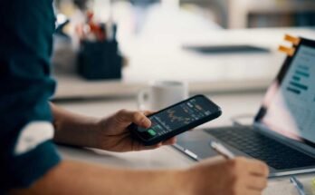 Los fondos de jubilación patrocinados por el empleador pronto podrían tener opciones como capital de inversión y fondos de criptomonedas, junto con acciones típicas y fondos de bonos.